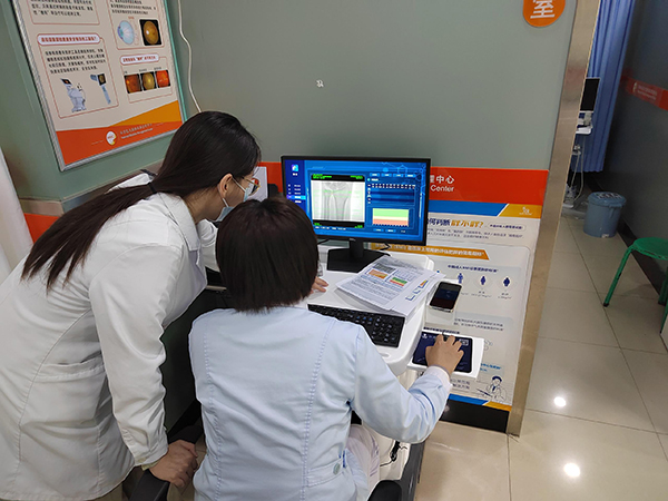 絕經(jīng)后骨骼健康警報(bào)！6個(gè)信號(hào)提醒你該測(cè)骨密度了